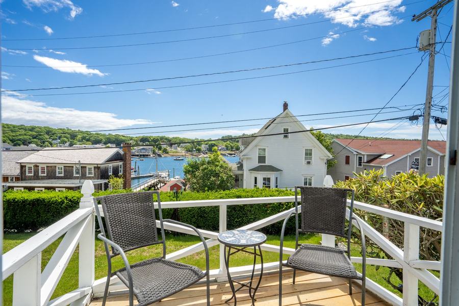 Balcony over the harbor