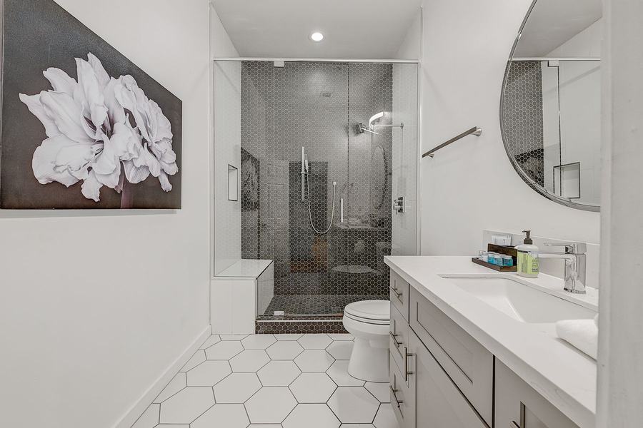 Bath, hex tile